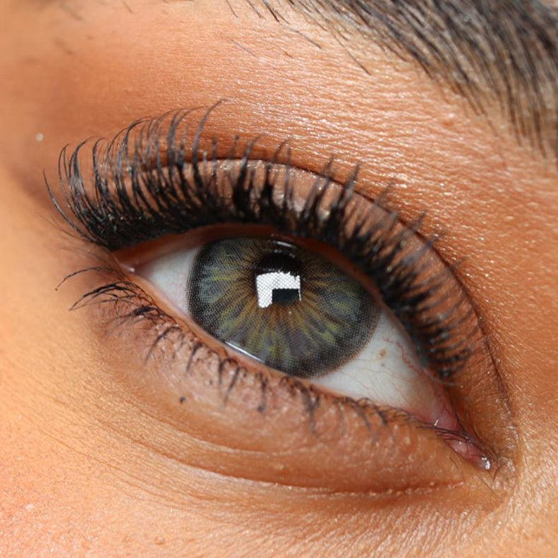 Eloise Gray Green (Lentes de Duración Anual)