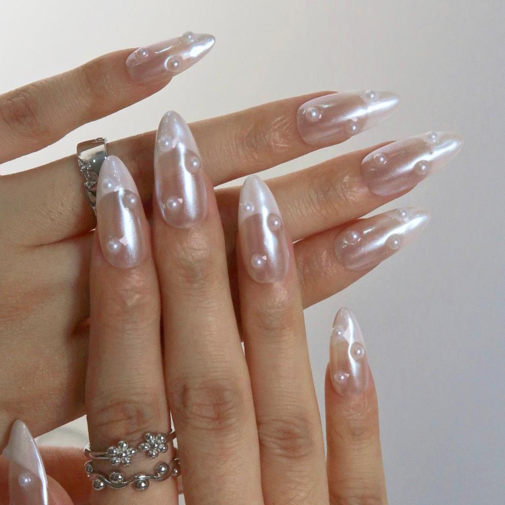 Madre Perla (Press-On Nails hechas a Mano)