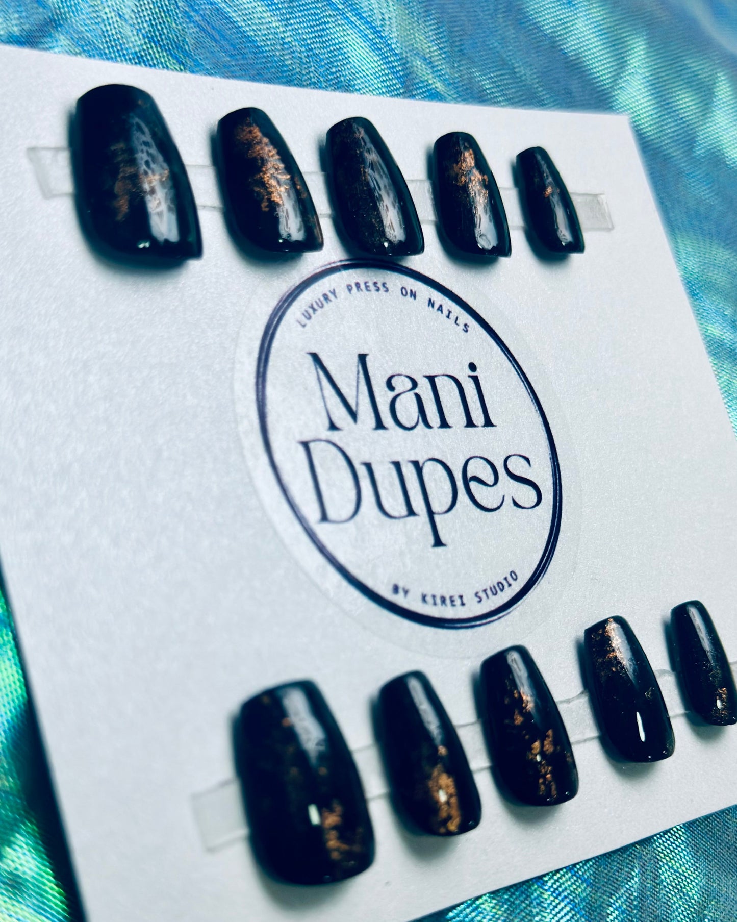 Cooper Noir RTS (Press-On Nails hechas a Mano)