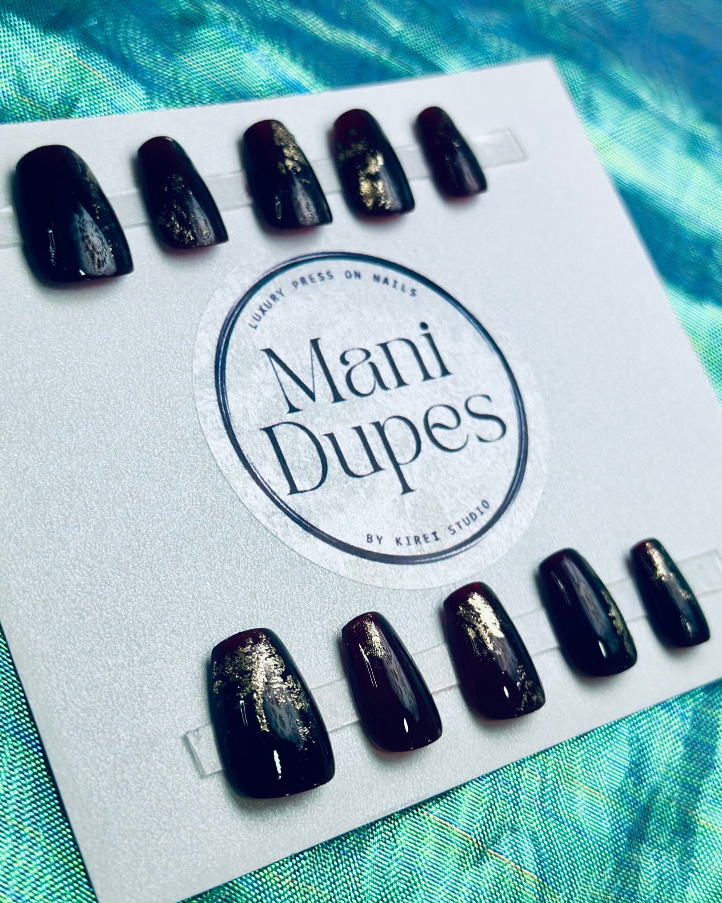Golden Touch Wine RTS (Press-On Nails hechas a Mano)
