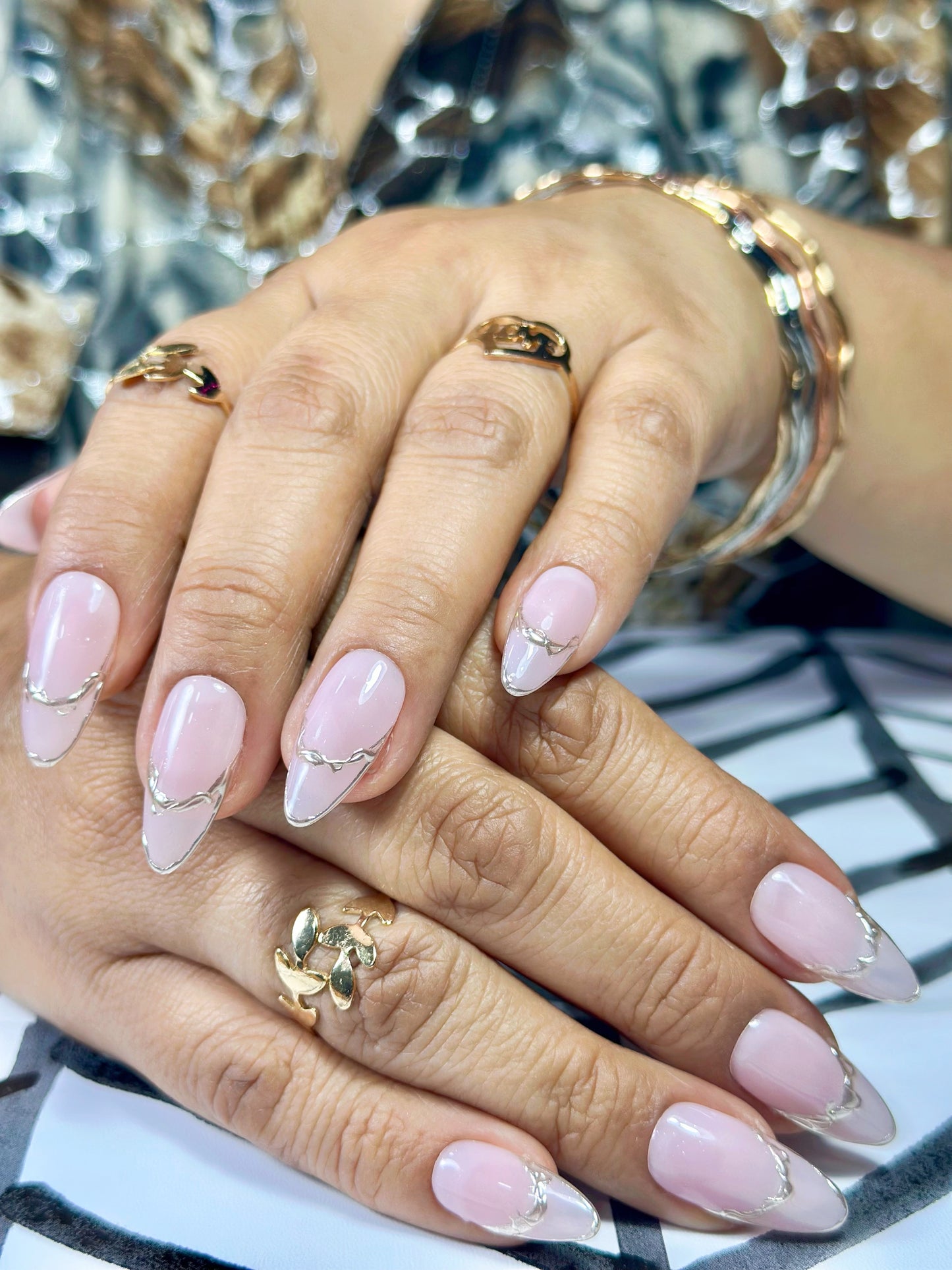 French Allure (Press-On Nails hechas a Mano)